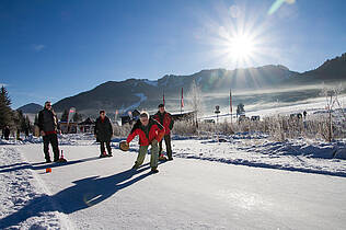 Eissstockschießen am Weissensee