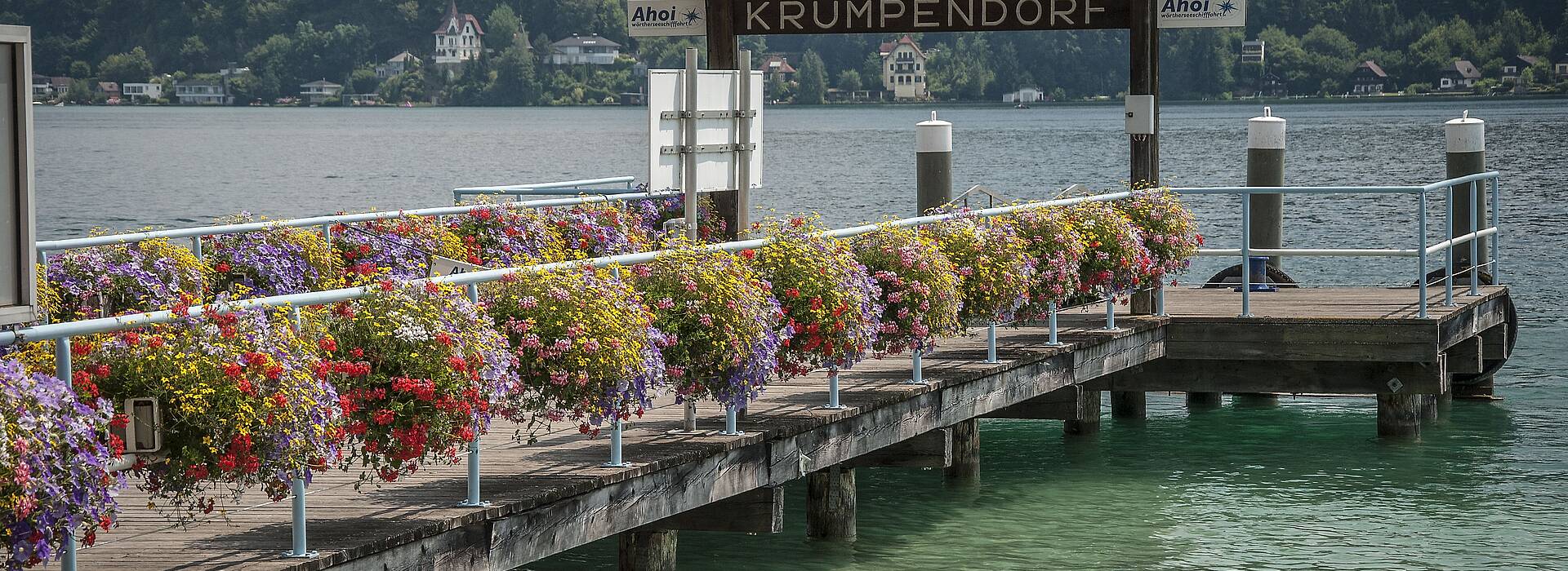 Schiffsanlegestelle in Krumpendorf am Wörthersee