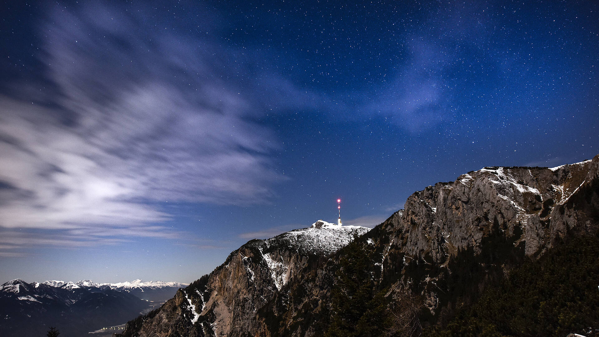 Dobratsch bei Nacht