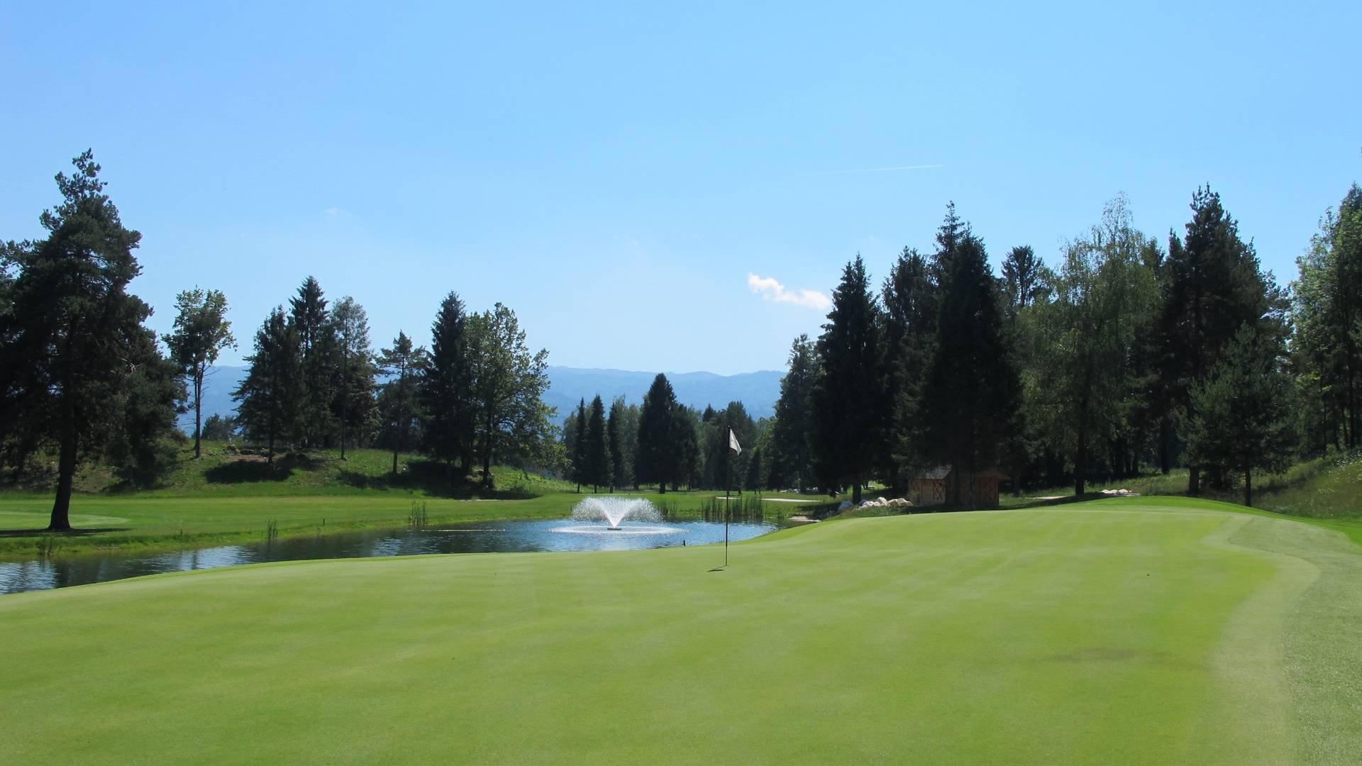 Golfen in drei Ländern, Royal Bled Golf Course in Slowenien