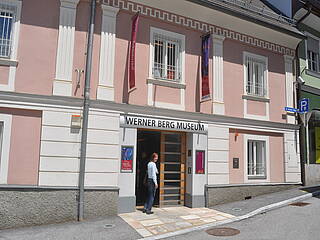 Werner Berg Museum | 01. Mai 2022 bis 30. Oktober 2022 Di - So  10 - 18 Uhr Feiertags geöffnet