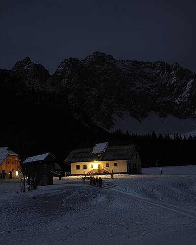 Mondscheinwandern im verschneiten Bodental