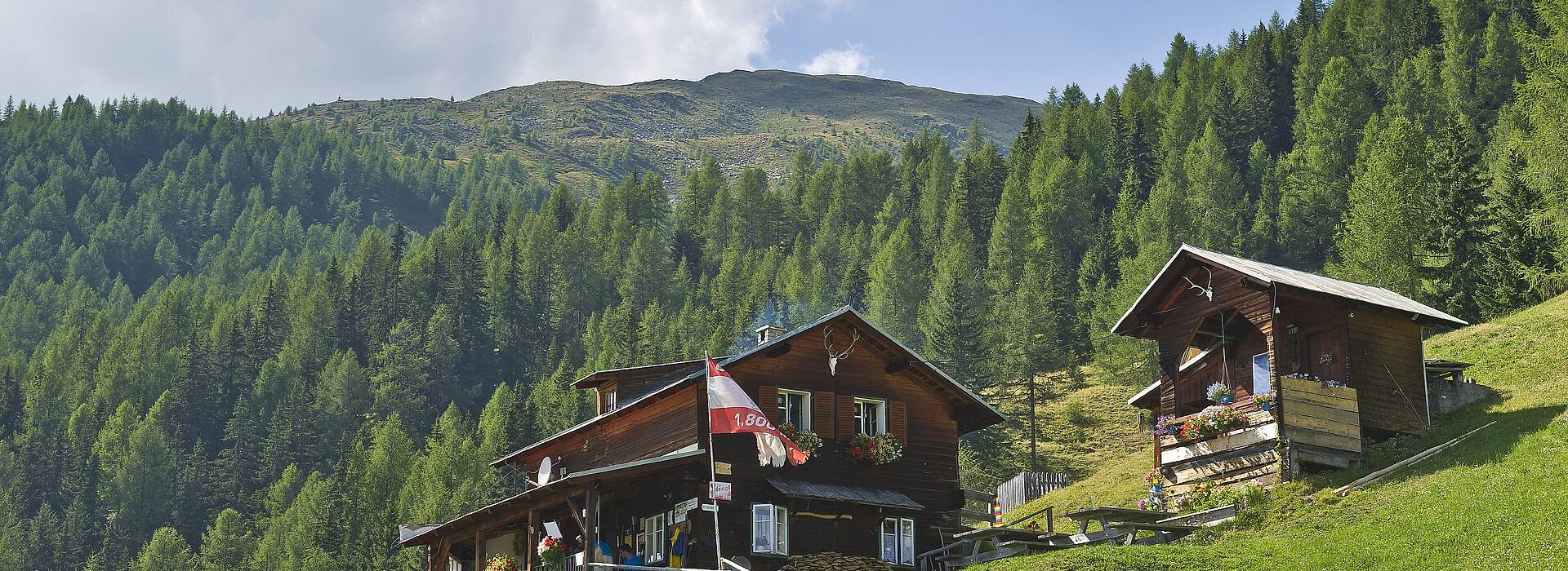 <p>Goldberghütte im Nationalpark Hohe Tauern</p>