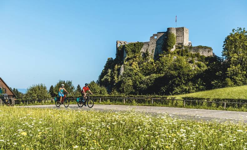 Region Villach, Burg Finkenstein, Burgruine Finkenstein, Faaker See, Burgrunde