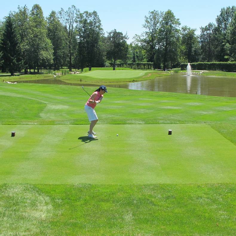 Golfen in drei Ländern. Royal Bled Golf Course in Slowenien