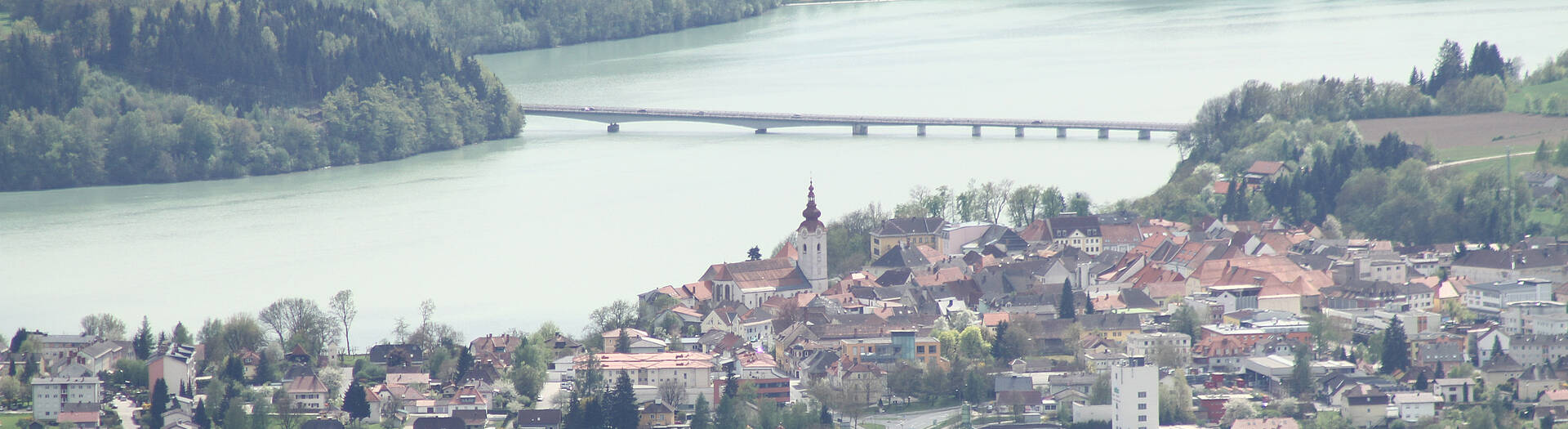 Völkermarkt mit Stauseebrücke