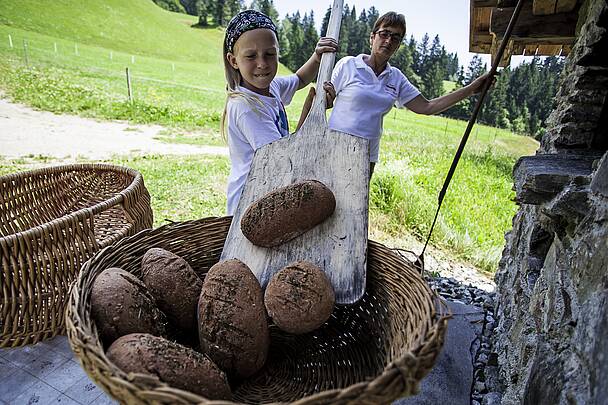 Geschmack der Kindheit - Brot backen Lesachtal