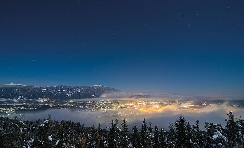 Villach bei Nacht