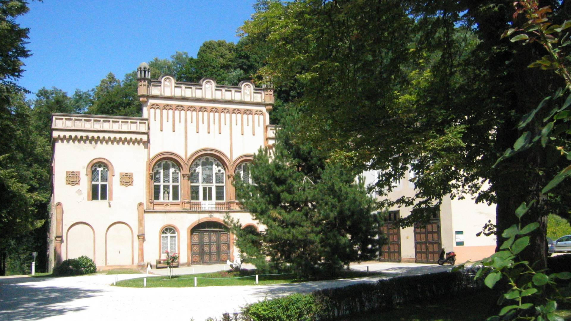 <p>Burgen und Schlösser in Kärnten, Schloss Wolfsberg Reitschule</p>