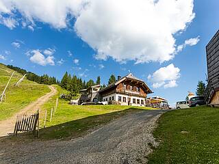 Maibrunnhütte | entsprechend der Kaiserburgbahn 29. Juni bis Sonntag, 10. September: täglich. Donnerstag, 14. September bis Sonntag, 15. Oktober: jeweils Donnerstag bis Sonntag