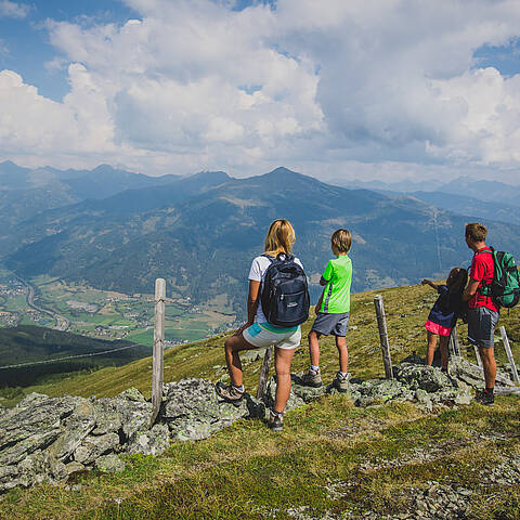 Wanderung am Aineck mit der Familie in der Region Katschberg Lieser-Maltatal