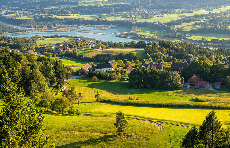 Aussicht von den Saligen Sitzen in Ludmannsdorf auf die Drau