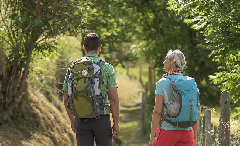 Wandern Moelltal Beim Wandern im Mölltal die Zweisamkeit und die Natur genießen.