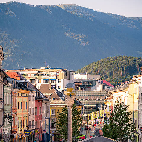 Stadt Villach mit Blick auf den Hauptplatz