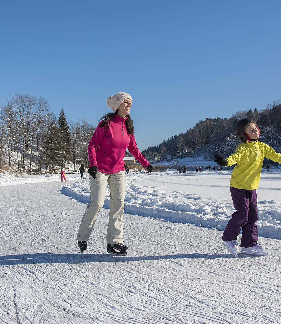 Eislaufen am Aichwaldsee_Region-Villach