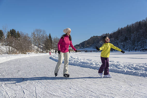 Eislaufen am Aichwaldsee_Region-Villach