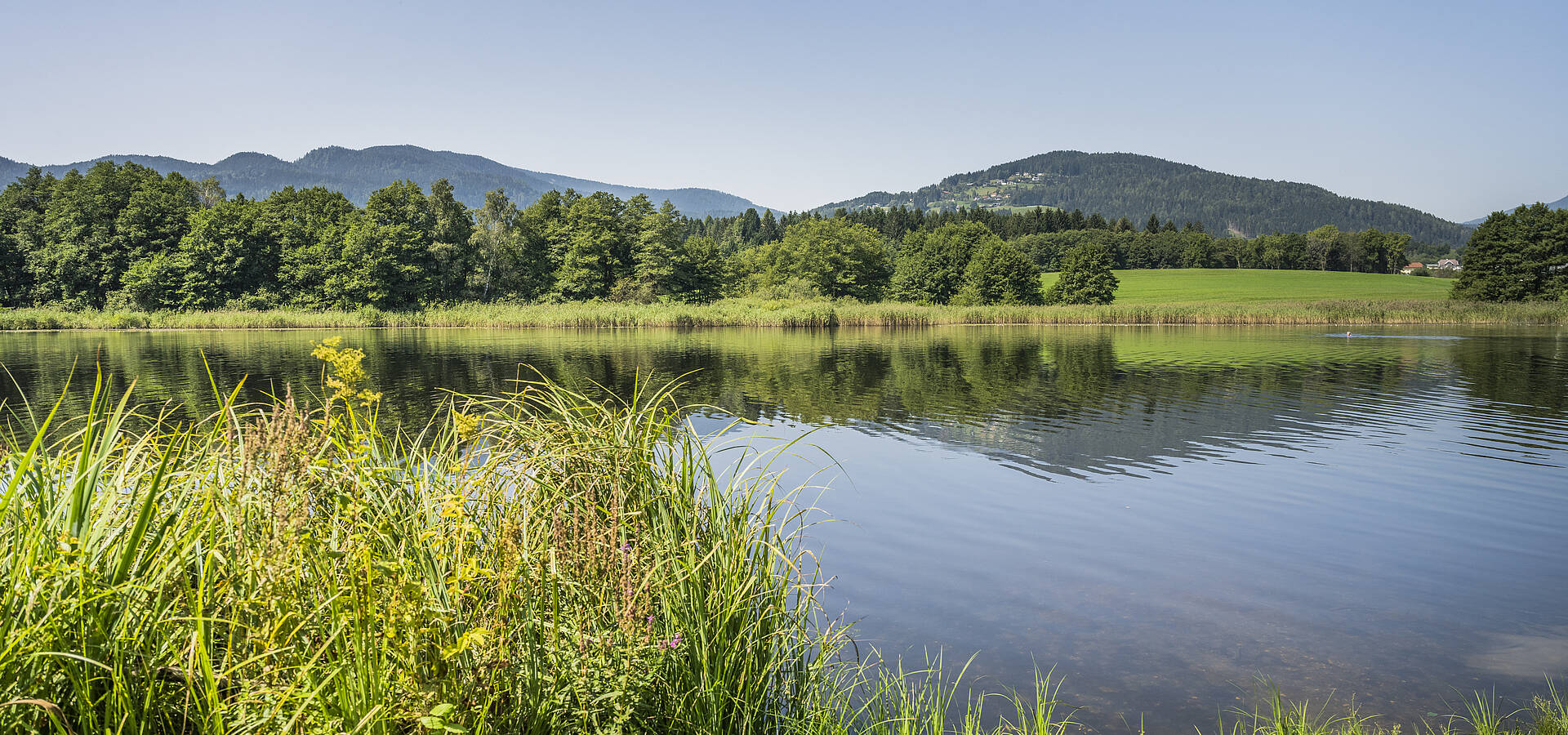 Blick auf den Flatschacher See in den Nockbergen