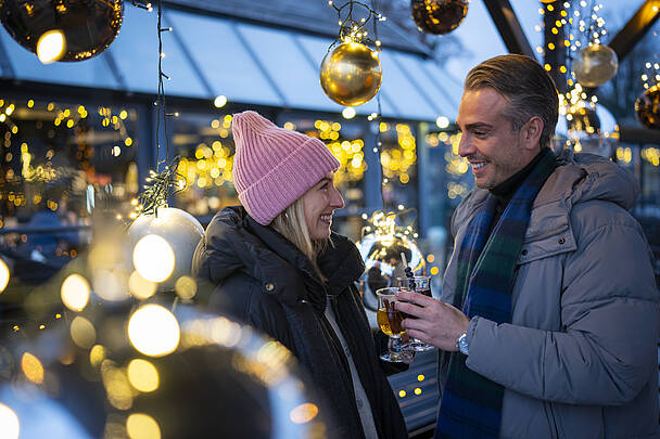 Millstaetter Lichtweg im Advent Projektionskunst OchoReSotto Millstaetter See Winter