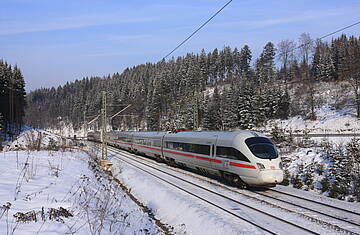 Deutsche Bahn Zug im Winter