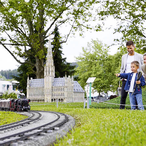 Spass mit der Familie im Minimundus Spass mit der Familie im Minimundus