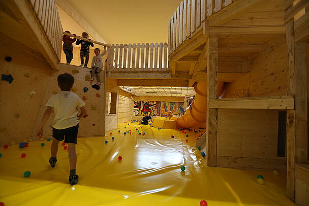 Kinderberreich in der Kletterhalle Villach Stefan Pohinig