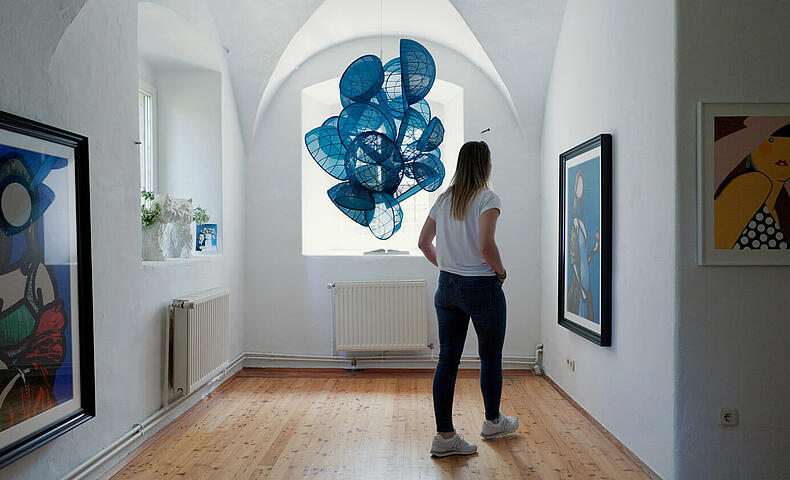 Schloss Ebenau Galerie Walker mit Sabine Ertl