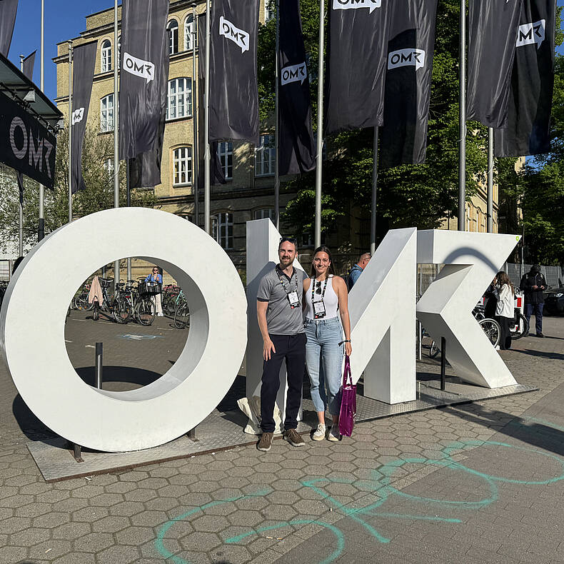 Michael Fenböck und Nina Vielgut auf der OMR