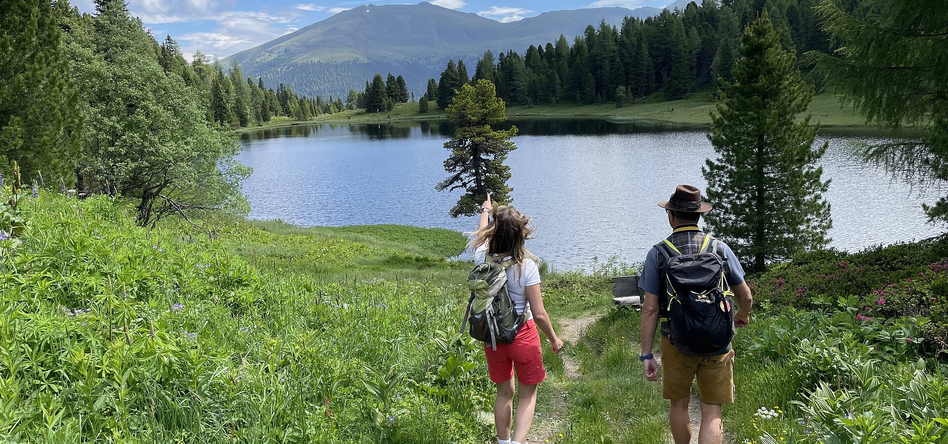 Beim Schwarzsee angekommen im Zuge der 3 Seen Wanderung auf der Turracher Hoehe