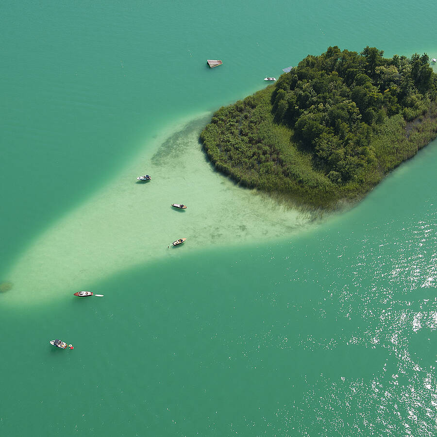 Seenschleife Etappe5 03 Kapuzinerinsel am Woerthersee KaerntenWerbung FranzGerdl