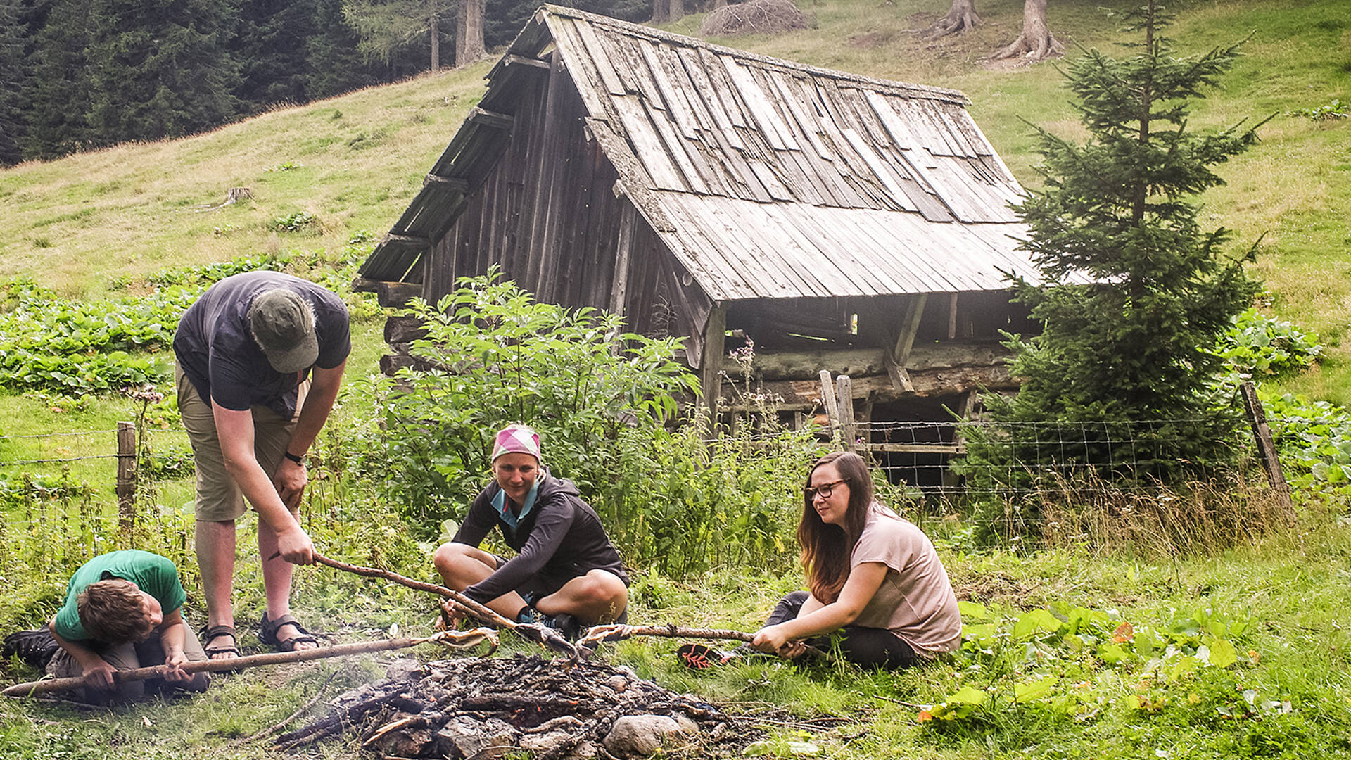 Ein Tag in der Wildnis Fisch grillen