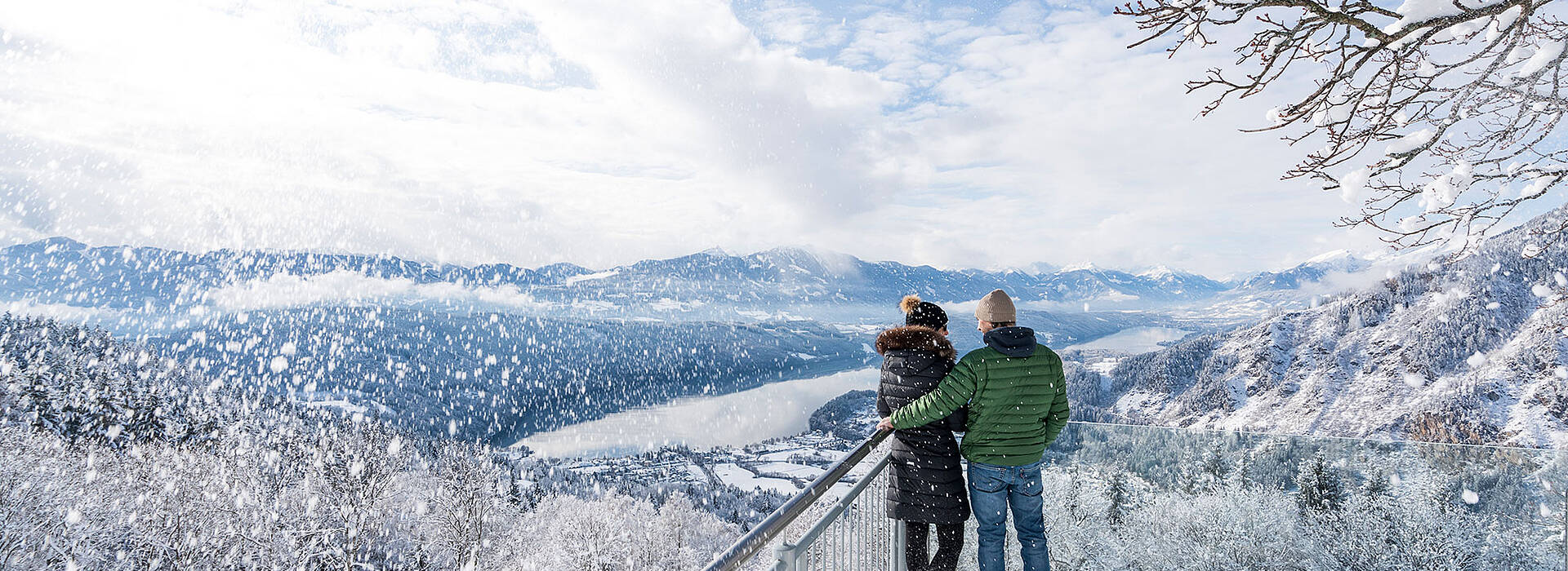 Winter am Millstätter See mit Blick auf den See