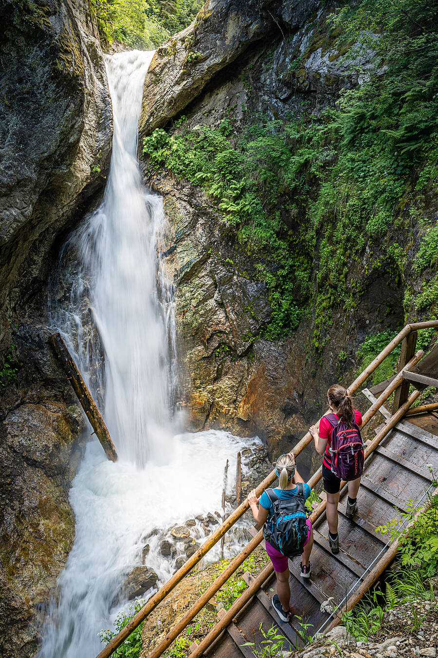 Blick zum Wasserfall in der Raggaschlucht in den Hohen Tauern bei Flattach