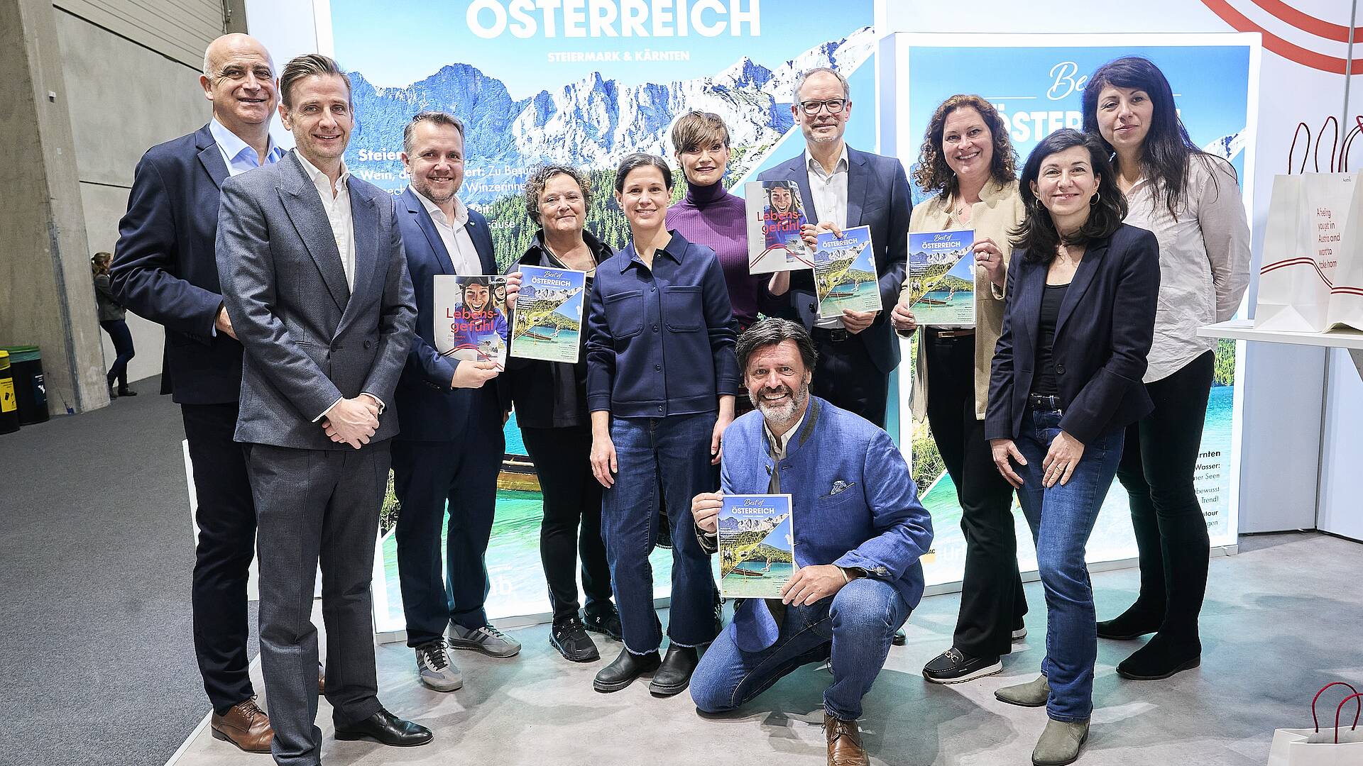 Gruppenfoto von der Präsentation des ADAZ Magazines bei der ITB