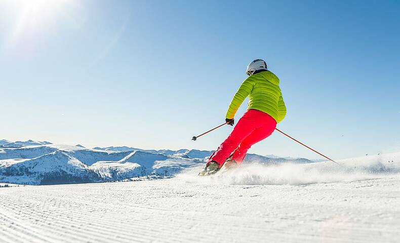 Winterurlaub in Österreich auf der Piste Skifahren im Winterurlaub in Österreich