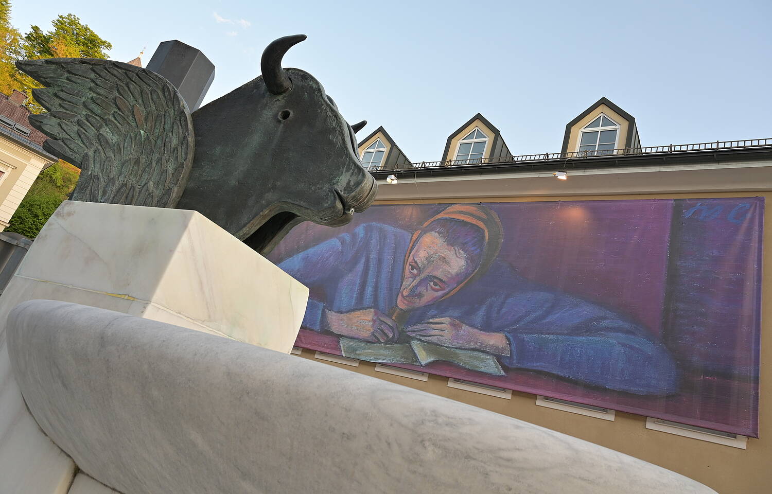 Werner Berg Museum Bleiburg Aussenansicht mit Kunst-Fassade