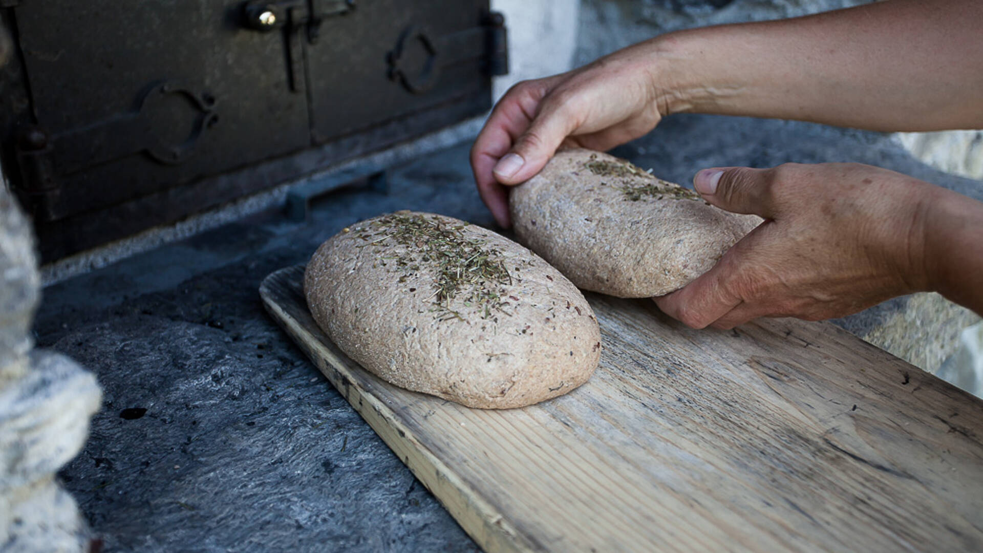 Brot backen im Lesachtal