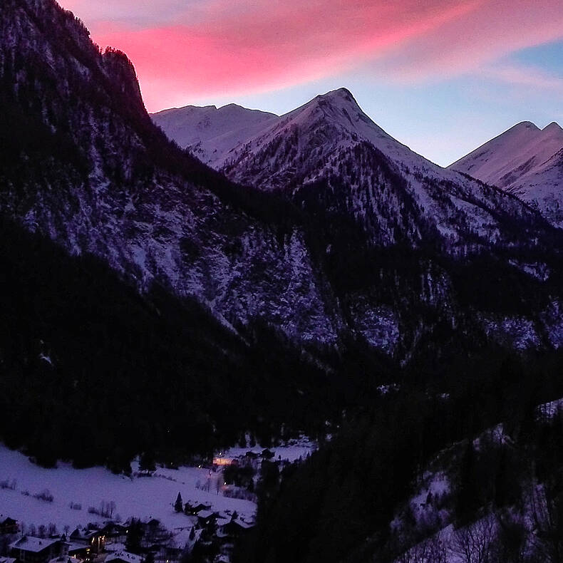 Tiefschneetraining Heiligenblut Abendrot Grossglockner