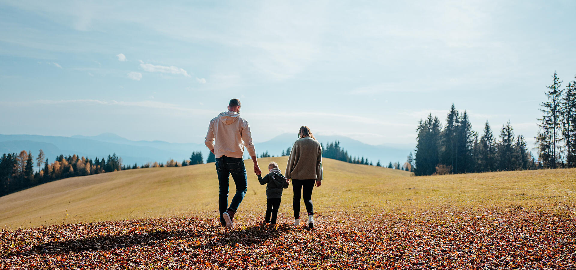 Herbst Familie Spanziergang