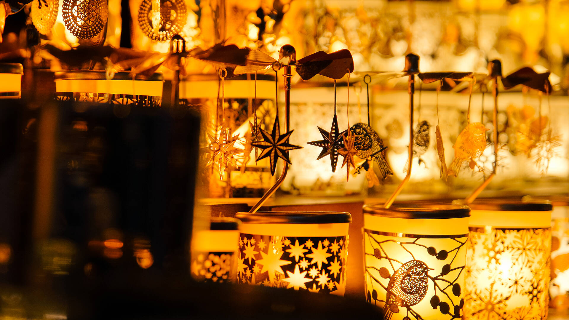 Deko Adventlichter beim Villacher Advent