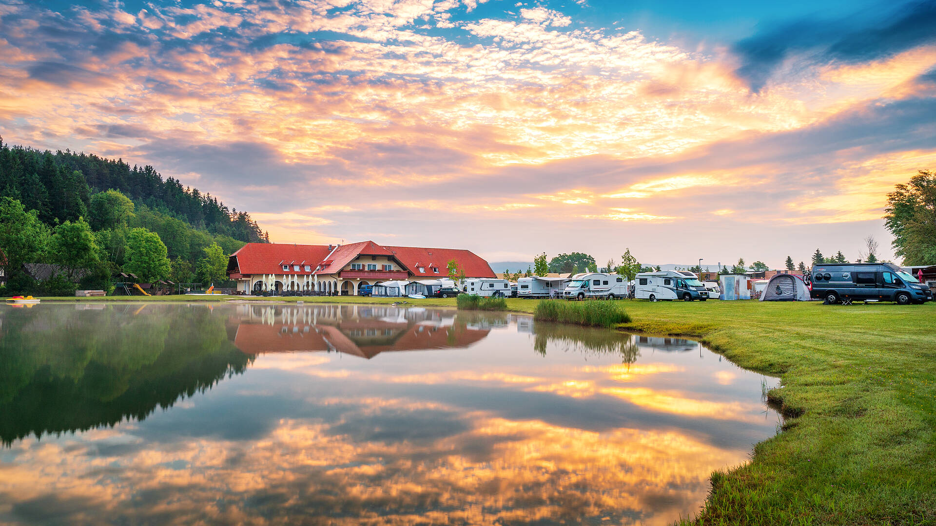 Lakeside Petzen Glamping Resort am Pirkdorfer See