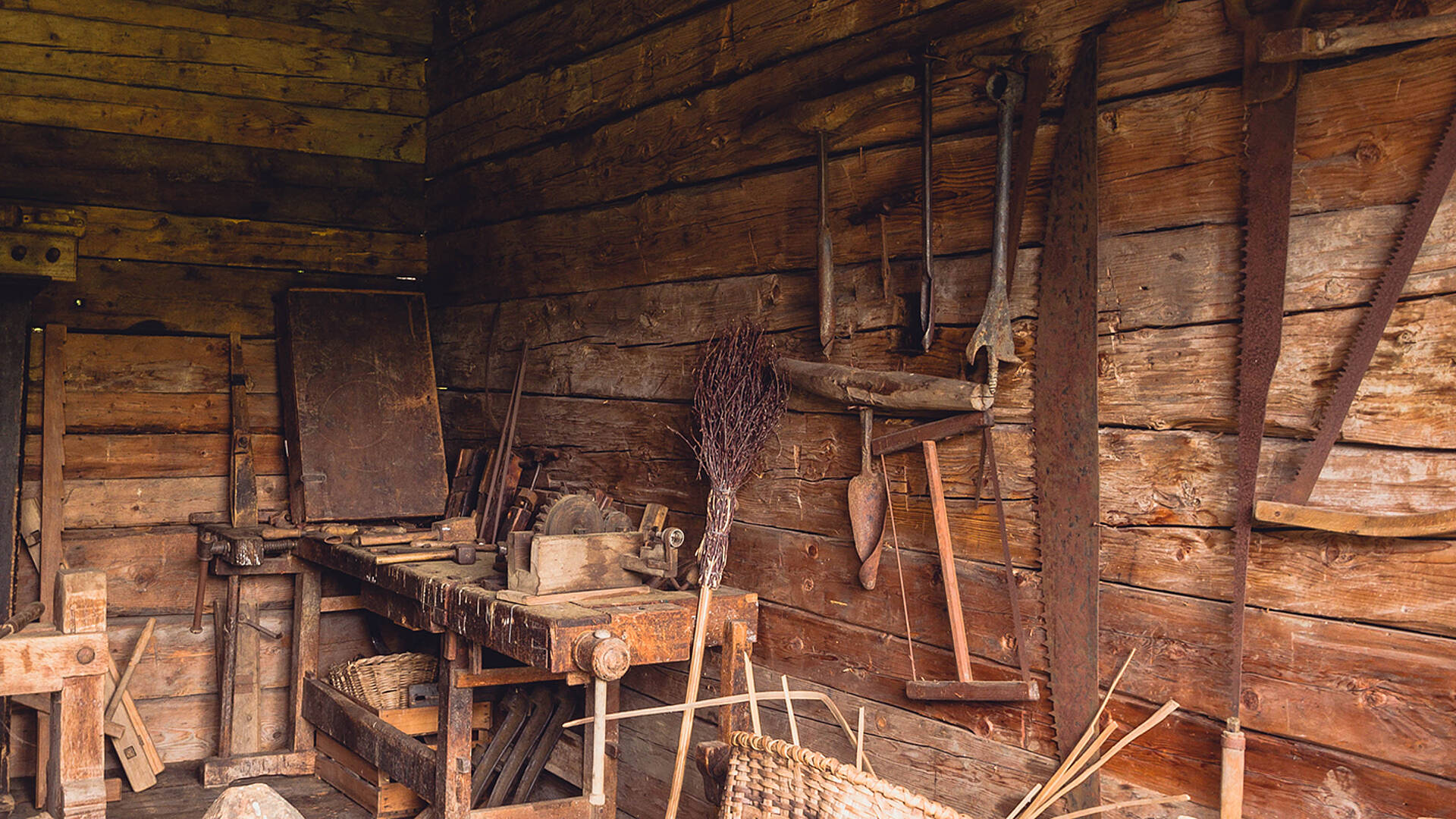 Bergbauern_Ein Leben am Steilhang_einstige Bergbauernarbeit_3