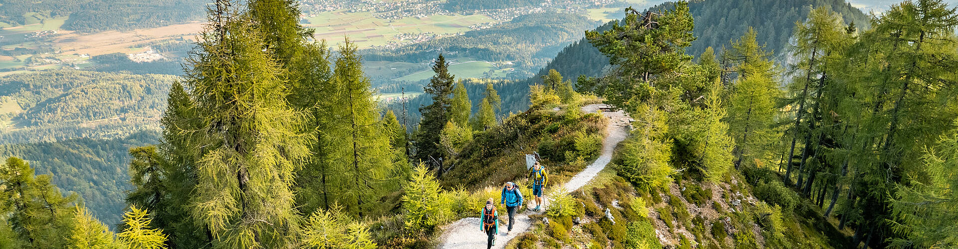 Wandern zum Mallestiger Mittagskogel in den Karawanken