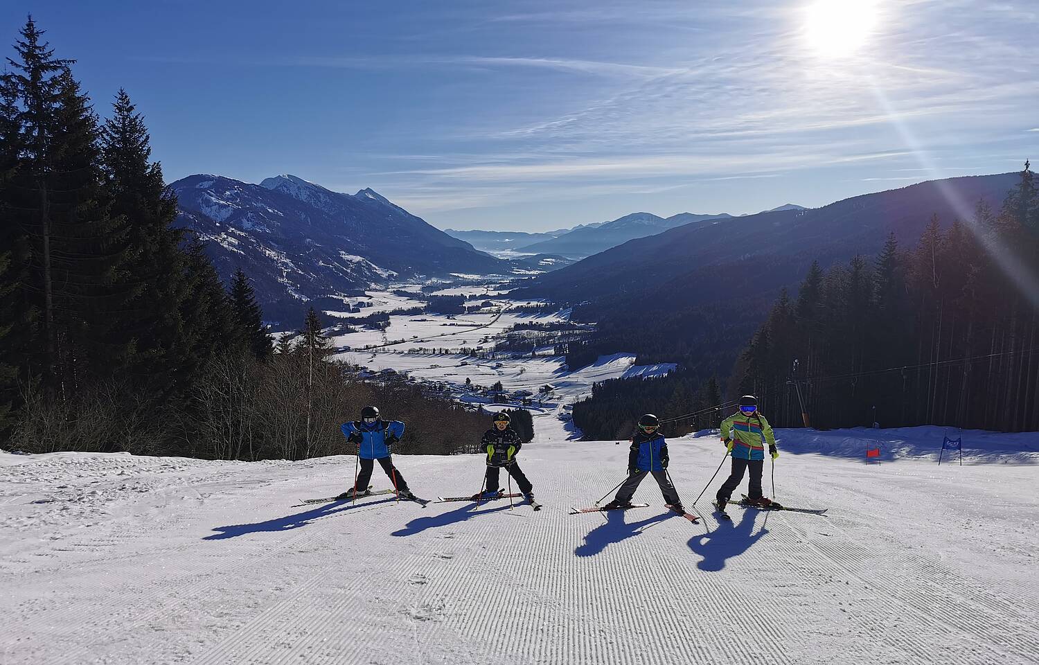 Gitschtal-Weißbriach_Max Franz Skipiste mit Kinder