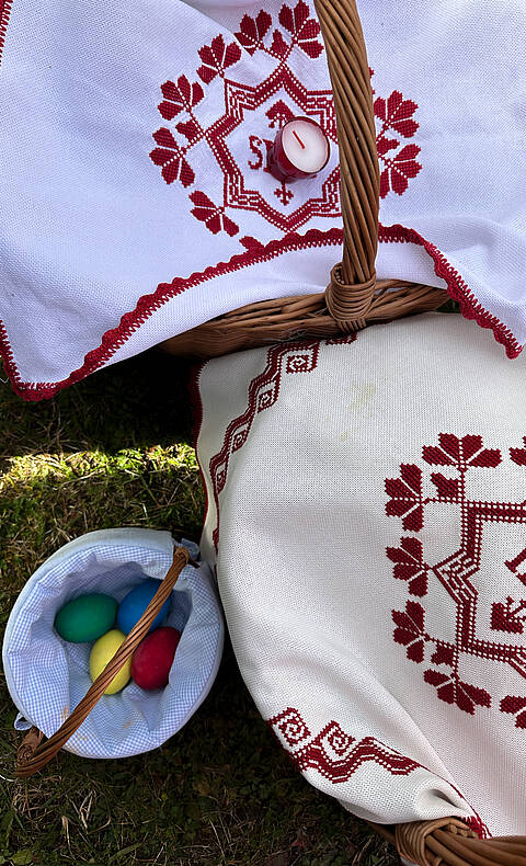 Mamawahnsinnhochvier Ostern