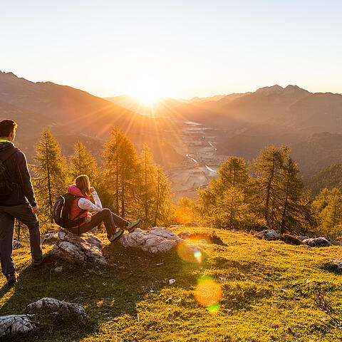 Wandern im Drautal im Herbst