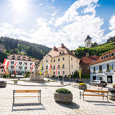 Blick auf den Hauptplatz in Friesach in der Region Mittelkärnten