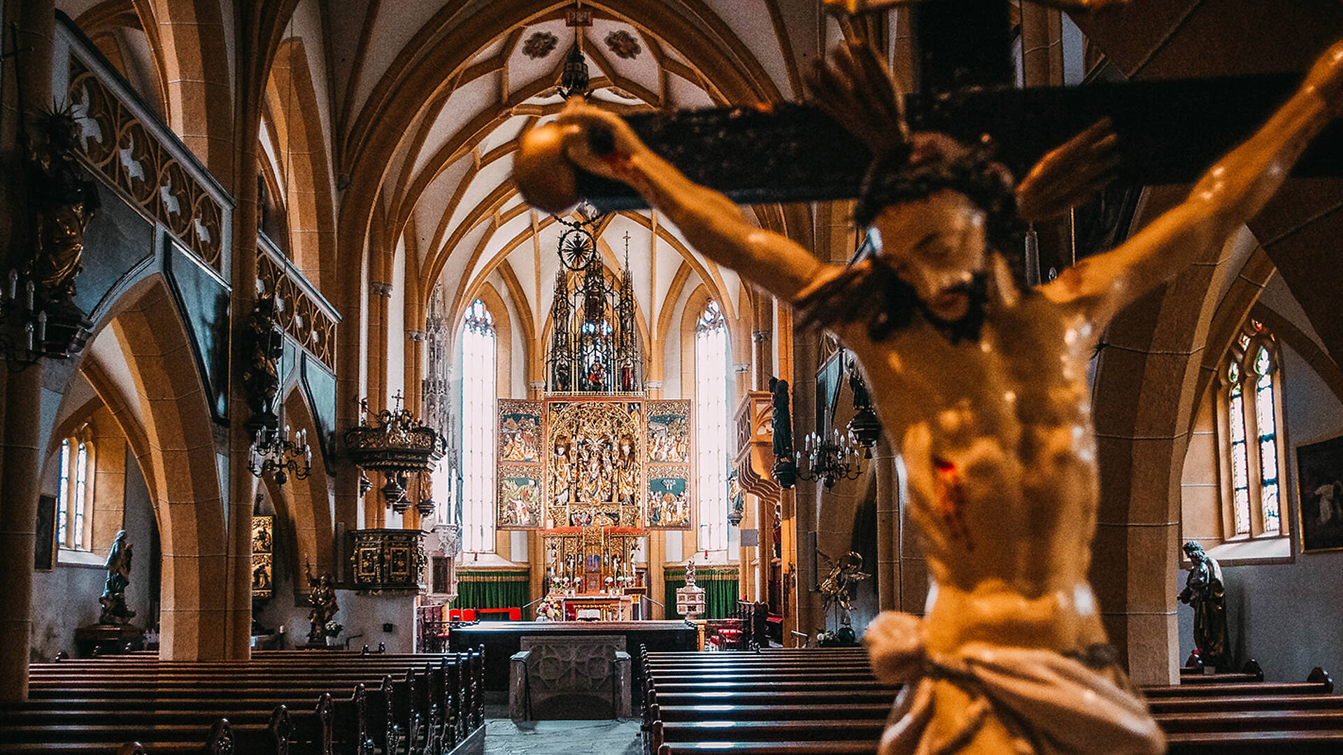 Briccius Legende_Hochaltar der Pfarrkirche Heiligenblut