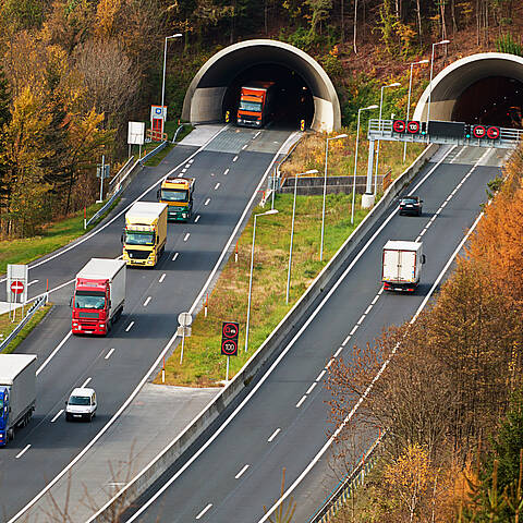 Einfahrt in den Tauerntunnel.