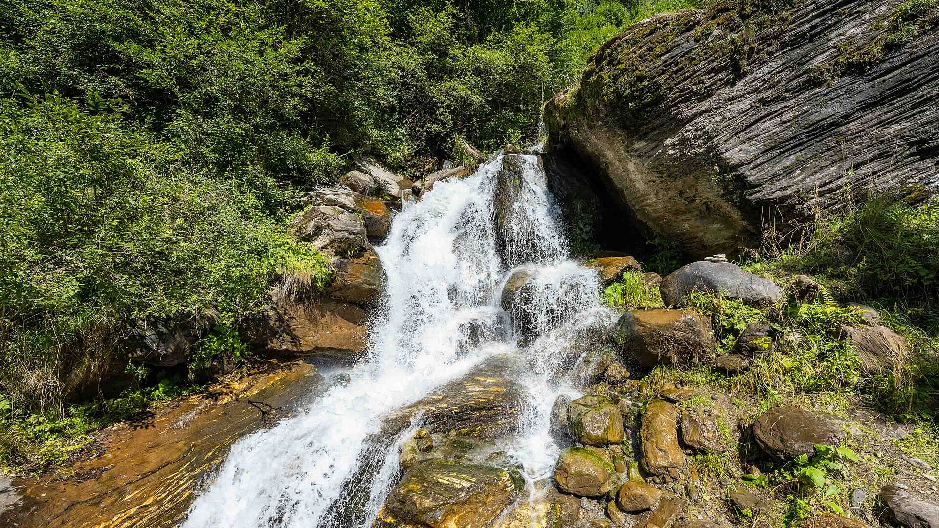 Wasserfall in der Barbarossaschlucht im Nationalpark Hohe Tauern