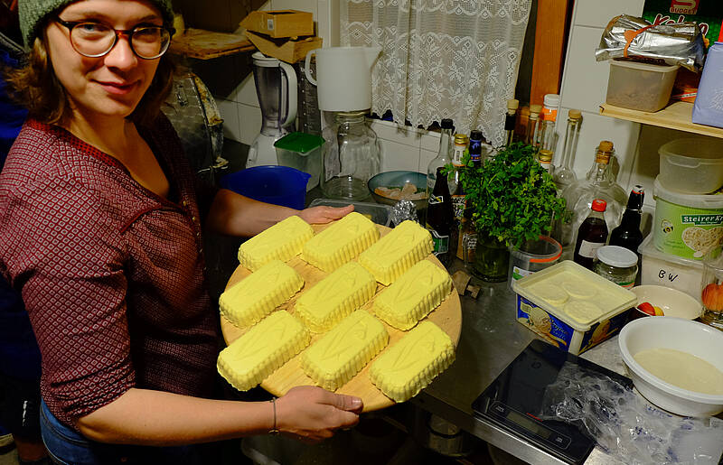 Handgemachte Butter auf der Alm